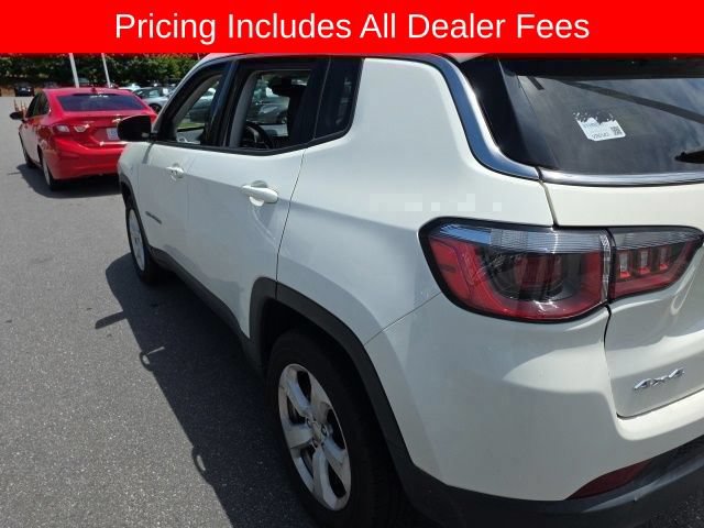 Used 2017 Jeep Compass Latitude AWD/4WD image 14