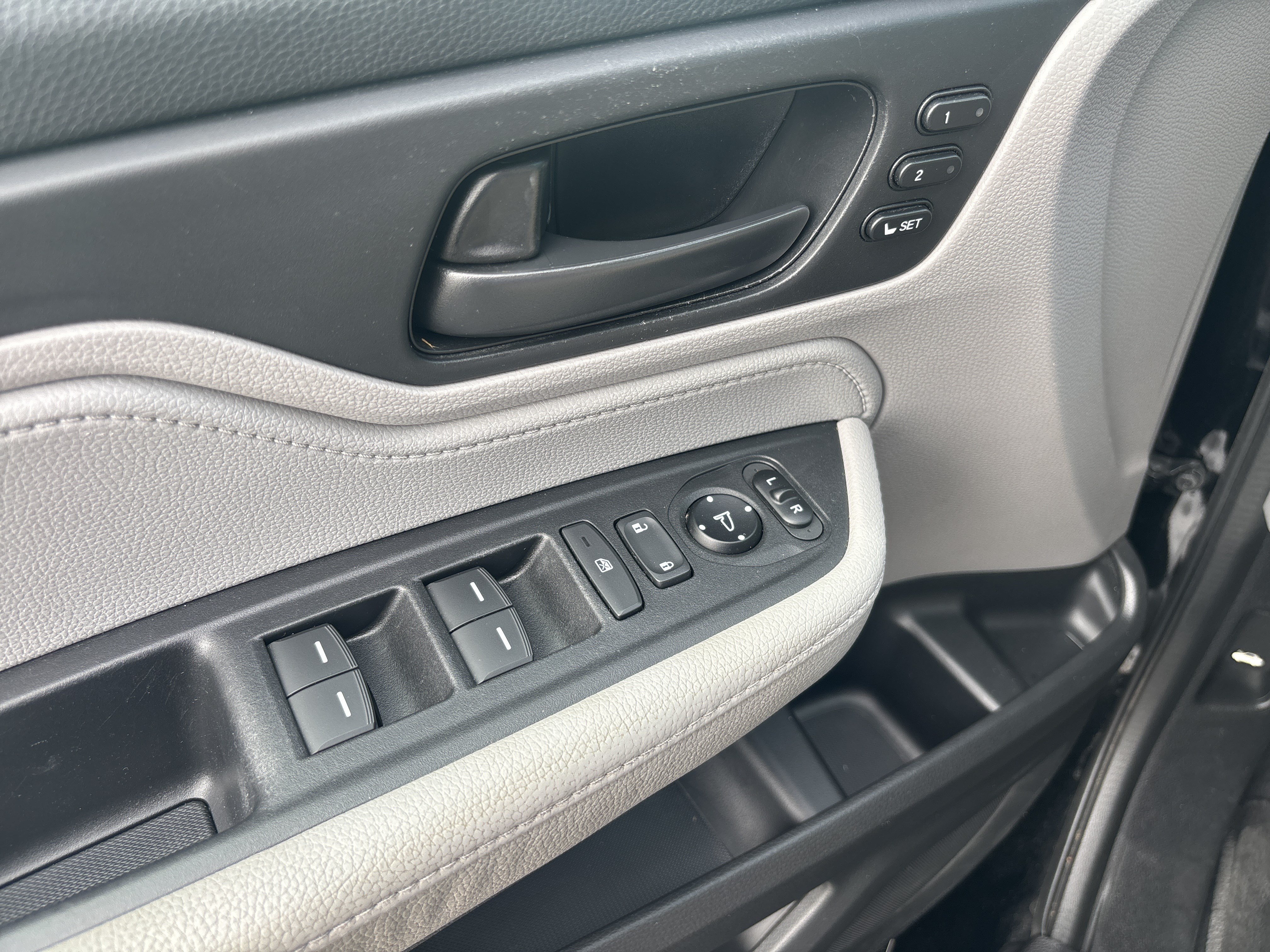 Certified 2018 Honda Odyssey EX-L image 17