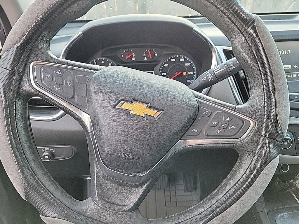 Used 2018 Chevrolet Equinox LS FWD image 9