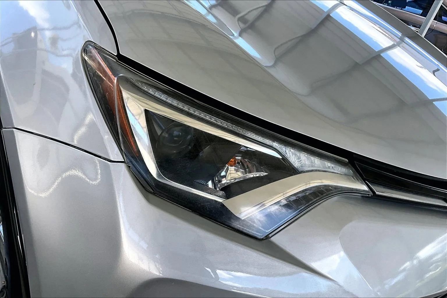 Used 2018 Toyota RAV4 XLE FWD image 29