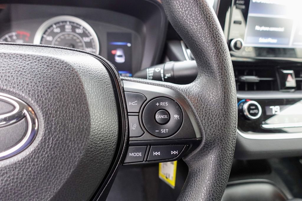 Used 2022 Toyota Corolla LE image 17