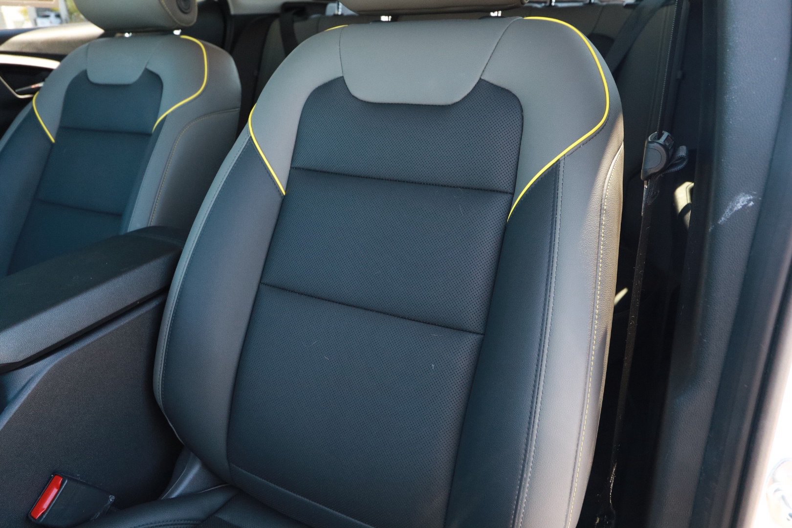 Used 2025 Chevrolet Trax ACTIV w/ Driver Confidence Package FWD image 18