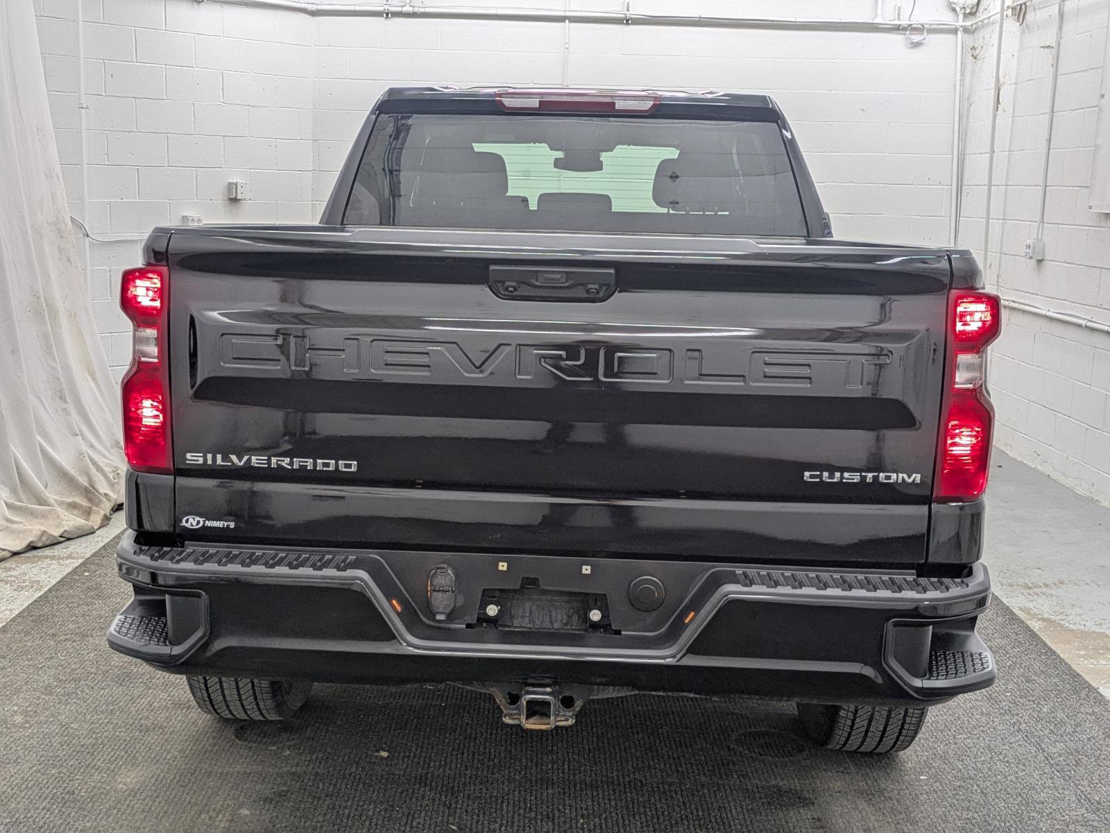 Used 2024 Chevrolet Silverado 1500 Custom image 24