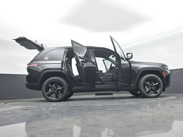 New 2026 Jeep Grand Cherokee Limited w/ Limited Altitude Package RWD image 74