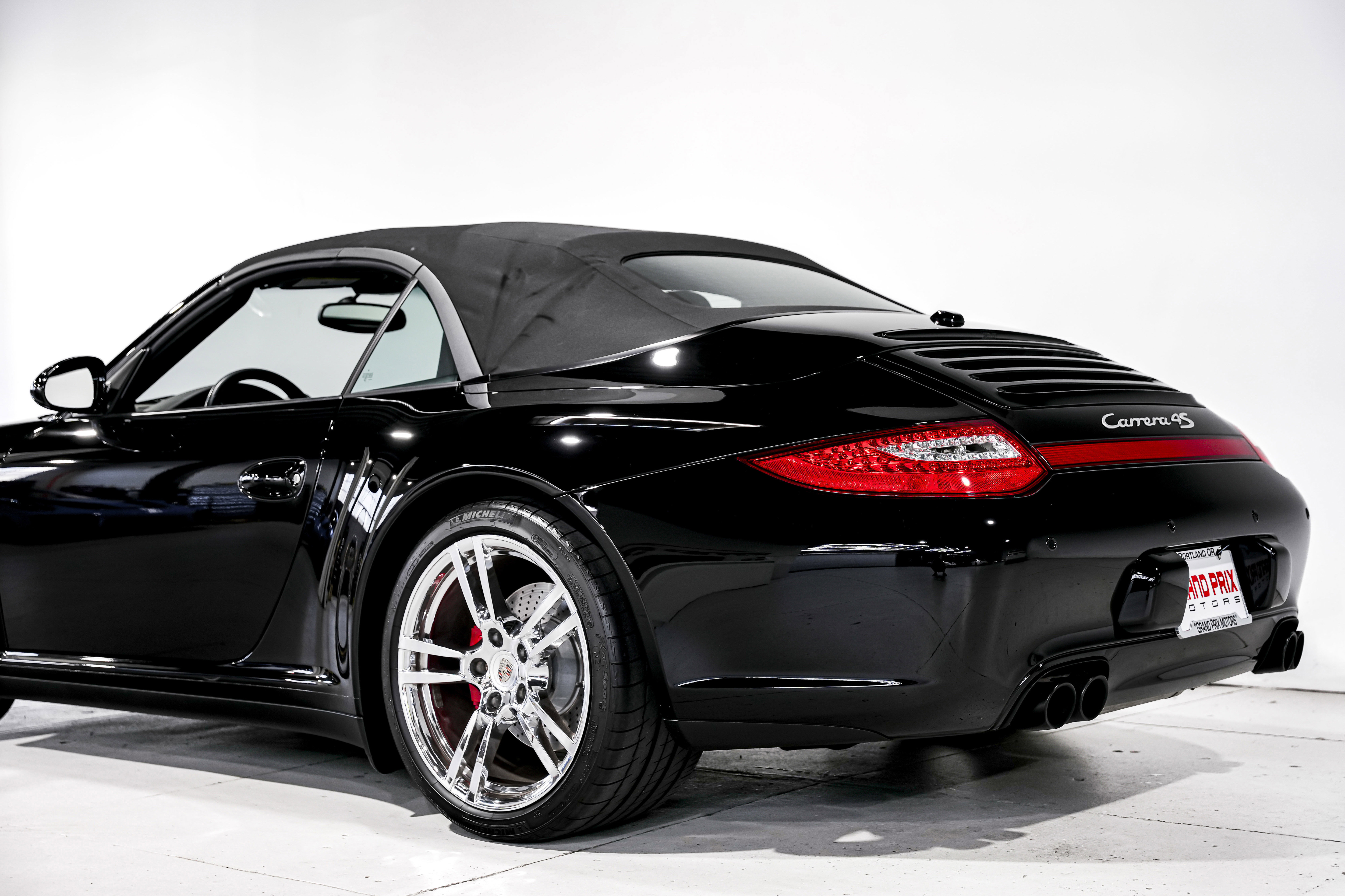Used 2011 Porsche 911 Carrera 4S image 34