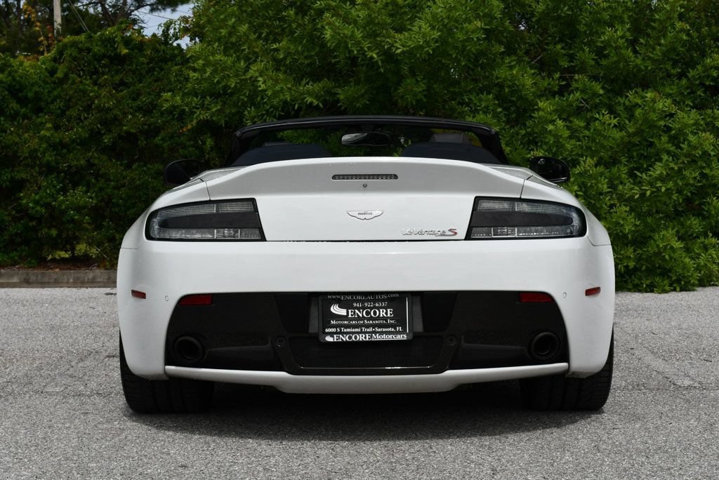 Used 2017 Aston Martin V12 Vantage S RWD image 33