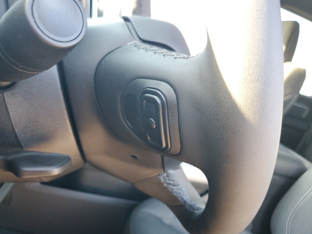 New 2026 RAM 1500 4x4 Crew Cab image 13