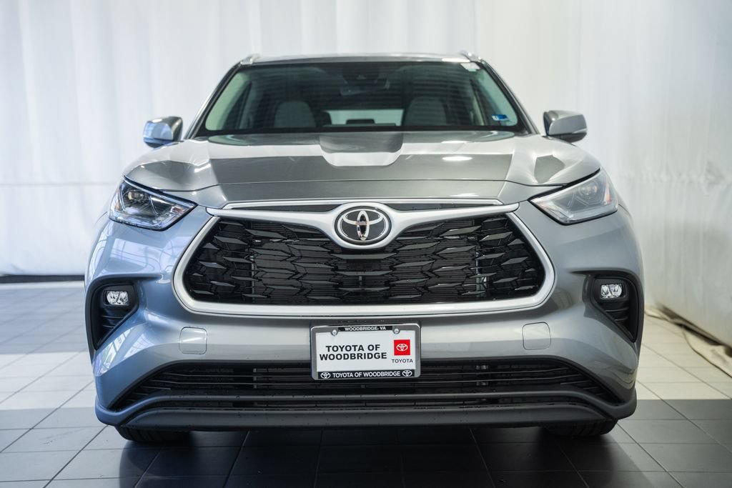 New 2026 Toyota Highlander XLE AWD/4WD image 2