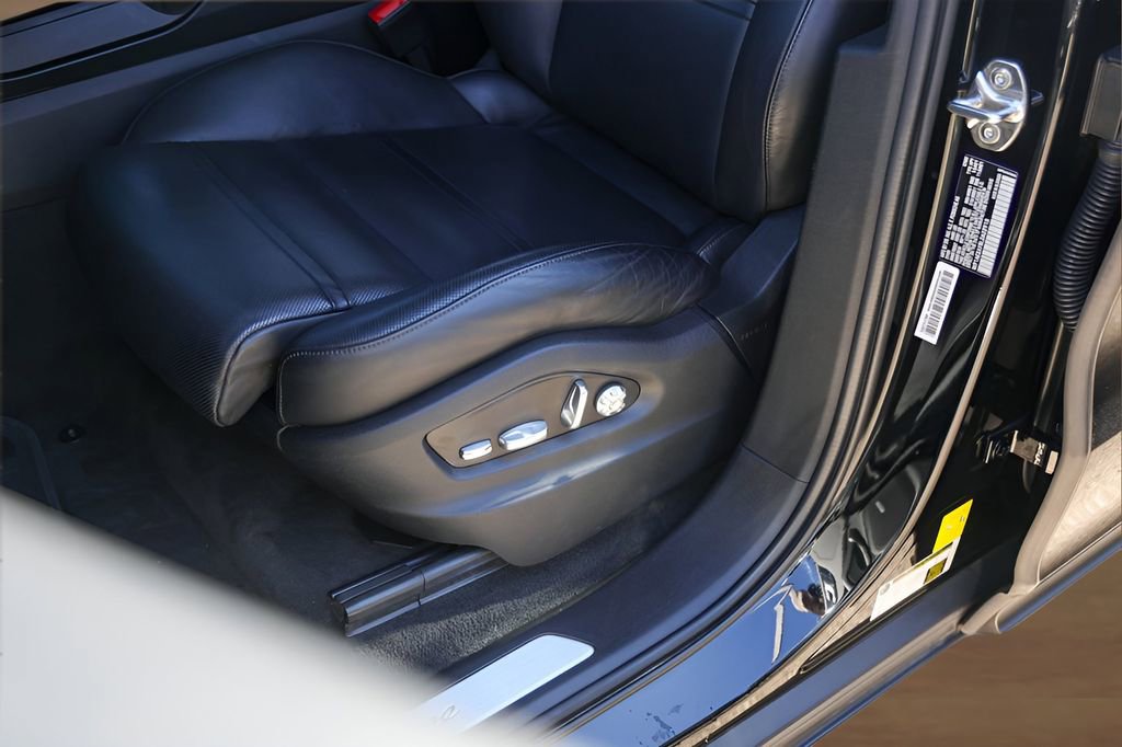 Used 2020 Porsche Cayenne E-Hybrid image 8