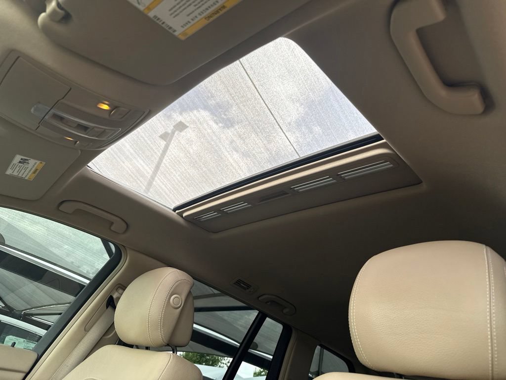 Used 2016 Mercedes-Benz GL 550 4MATIC image 23