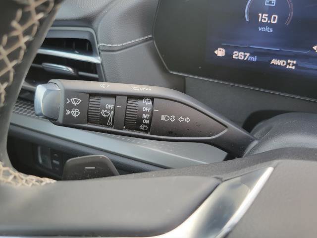 Used 2025 Chevrolet Traverse LT image 15