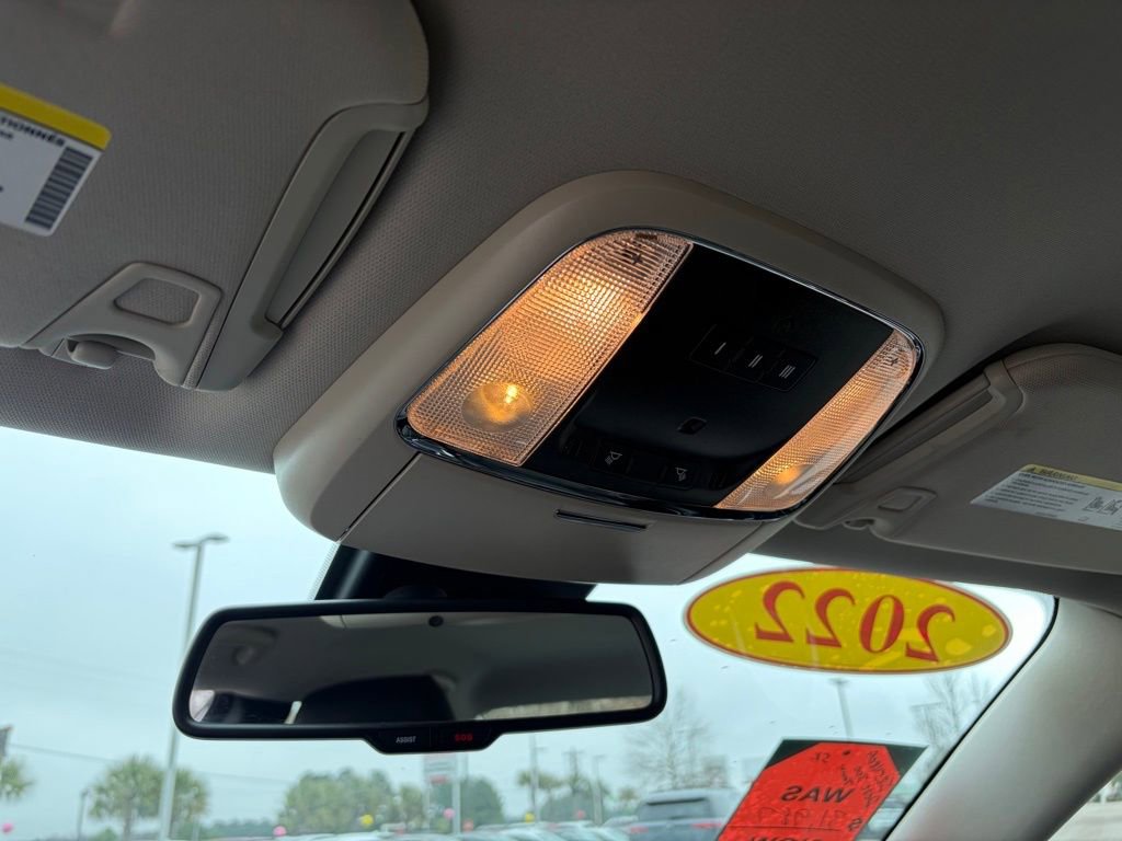 Used 2022 Chrysler 300 Touring L w/ Safetytec Plus Group image 21