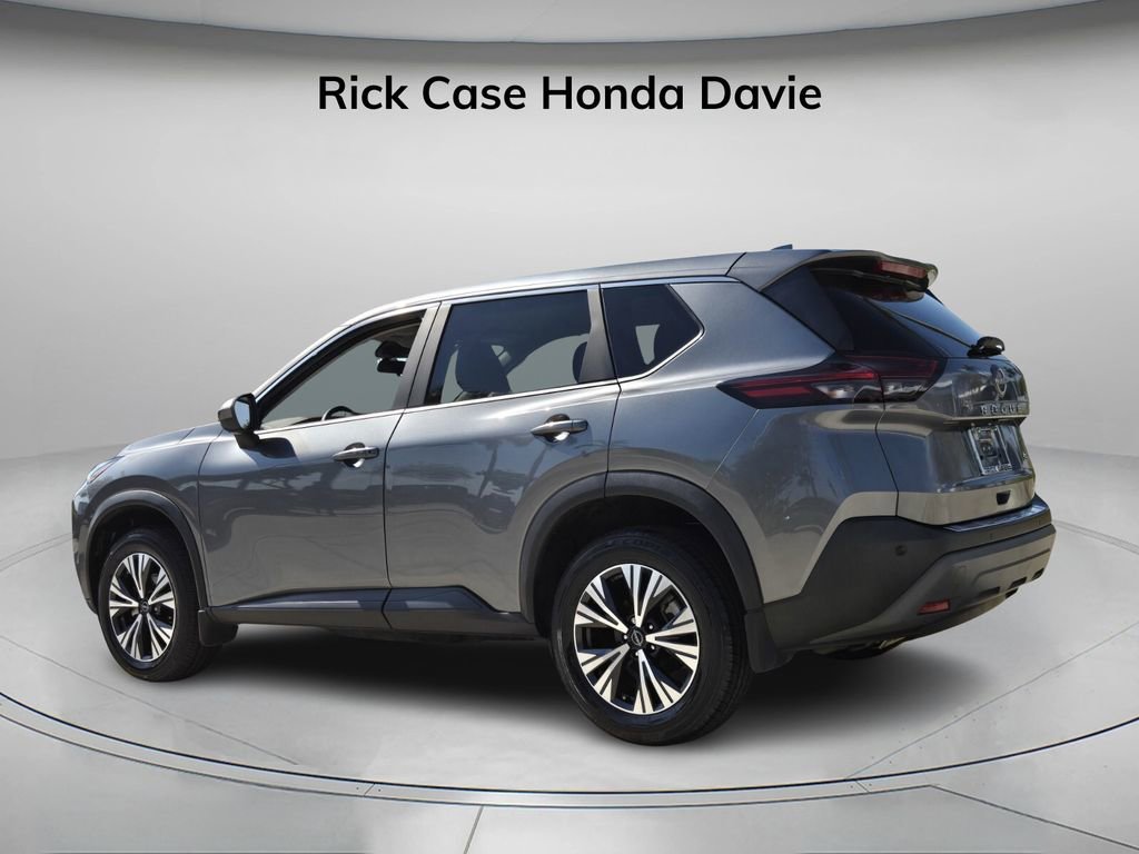 Used 2023 Nissan Rogue SV image 7