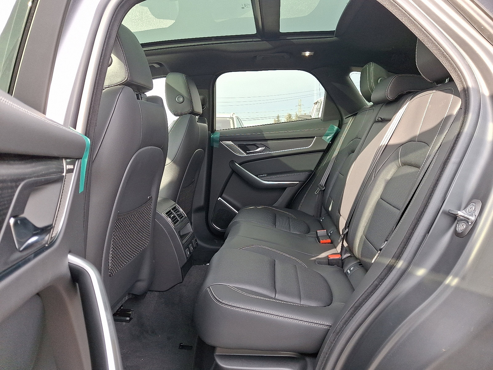 New 2025 Jaguar F-PACE R-Dynamic S image 8