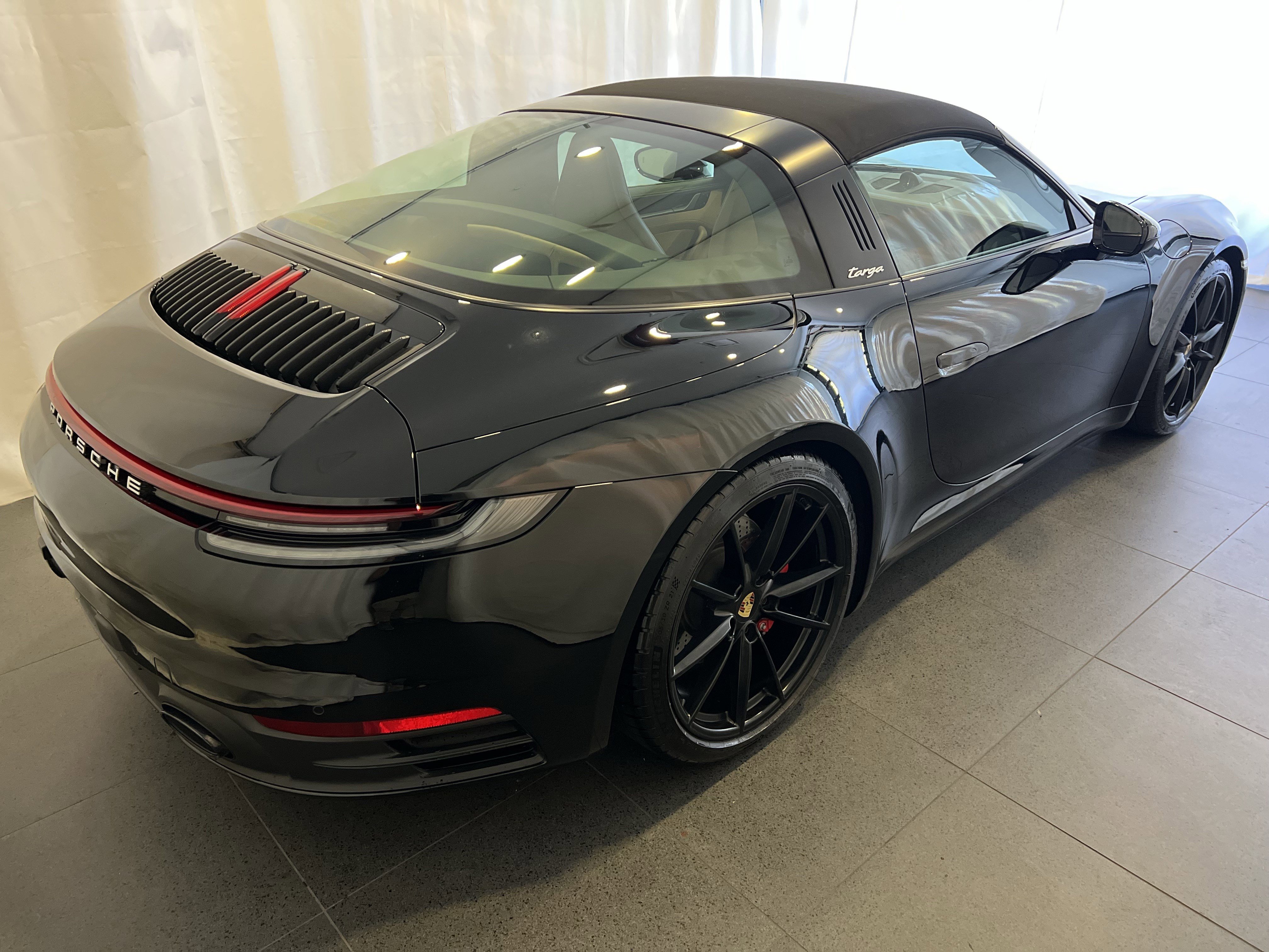 Certified 2024 Porsche 911 Targa 4S image 9