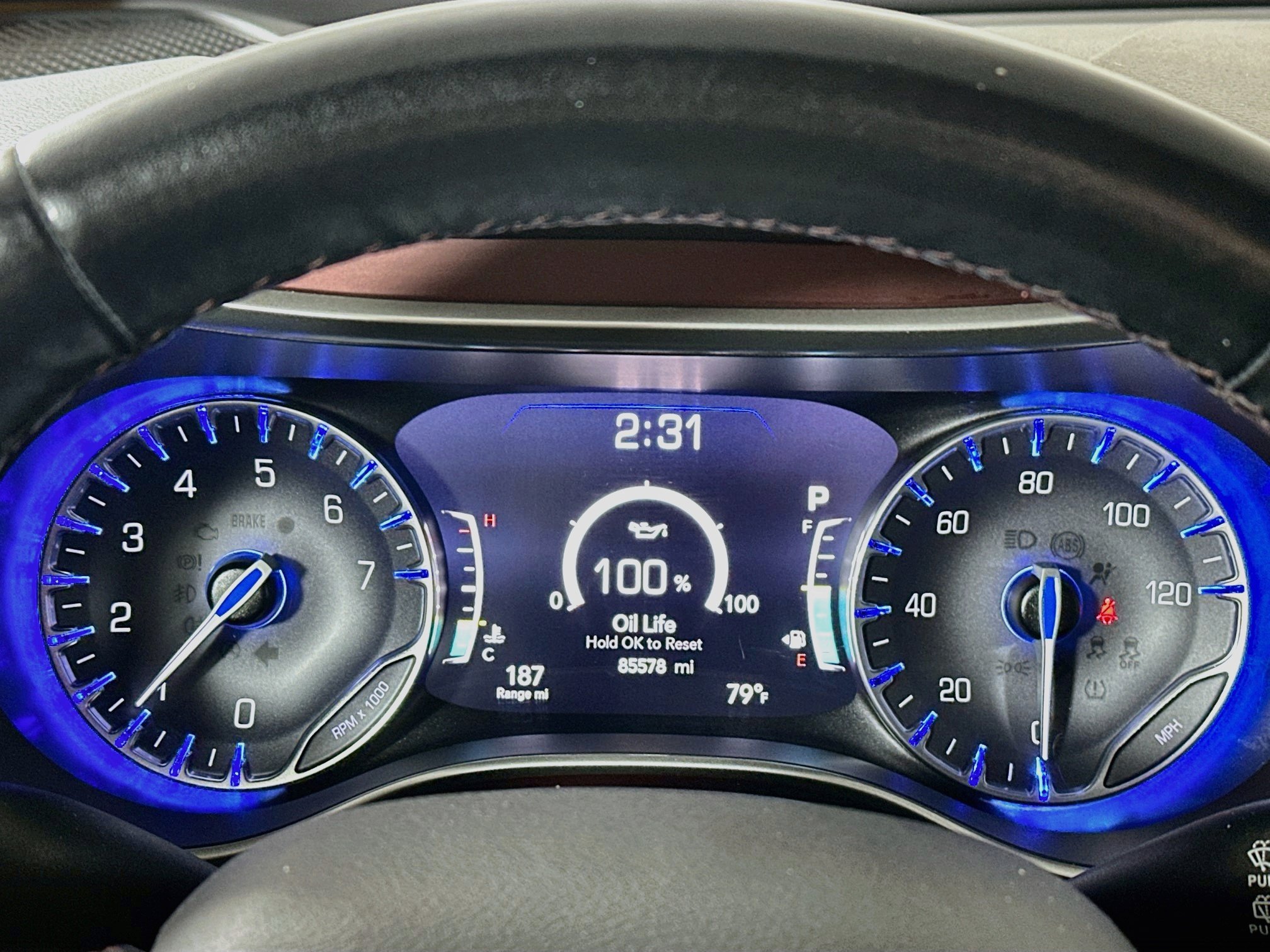 Used 2020 Chrysler Pacifica Touring-L FWD image 12