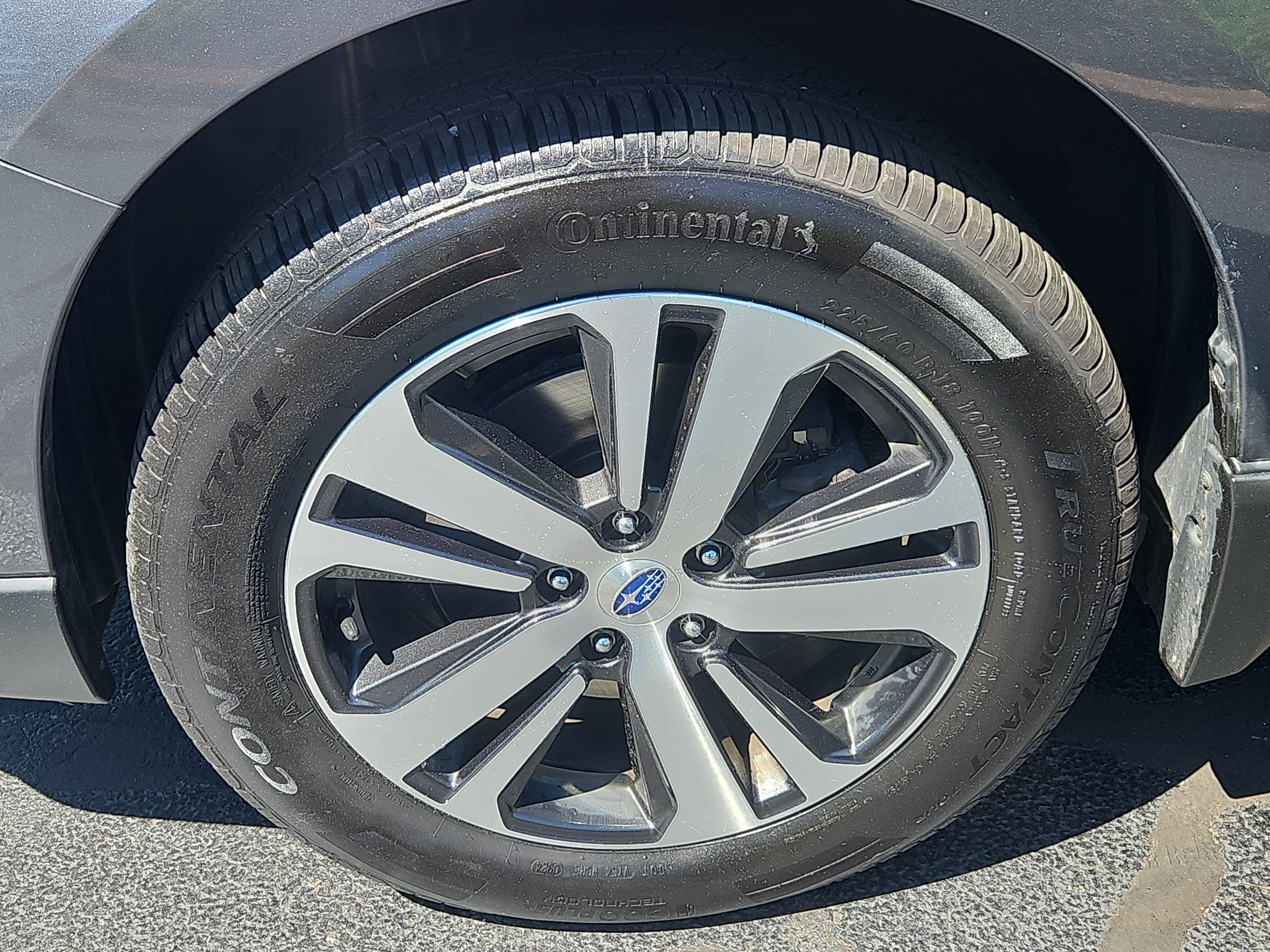 Used 2019 Subaru Outback 2.5i Limited AWD/4WD image 3