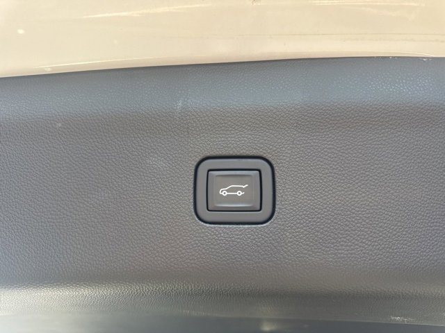 Used 2024 Buick Enclave Premium image 6