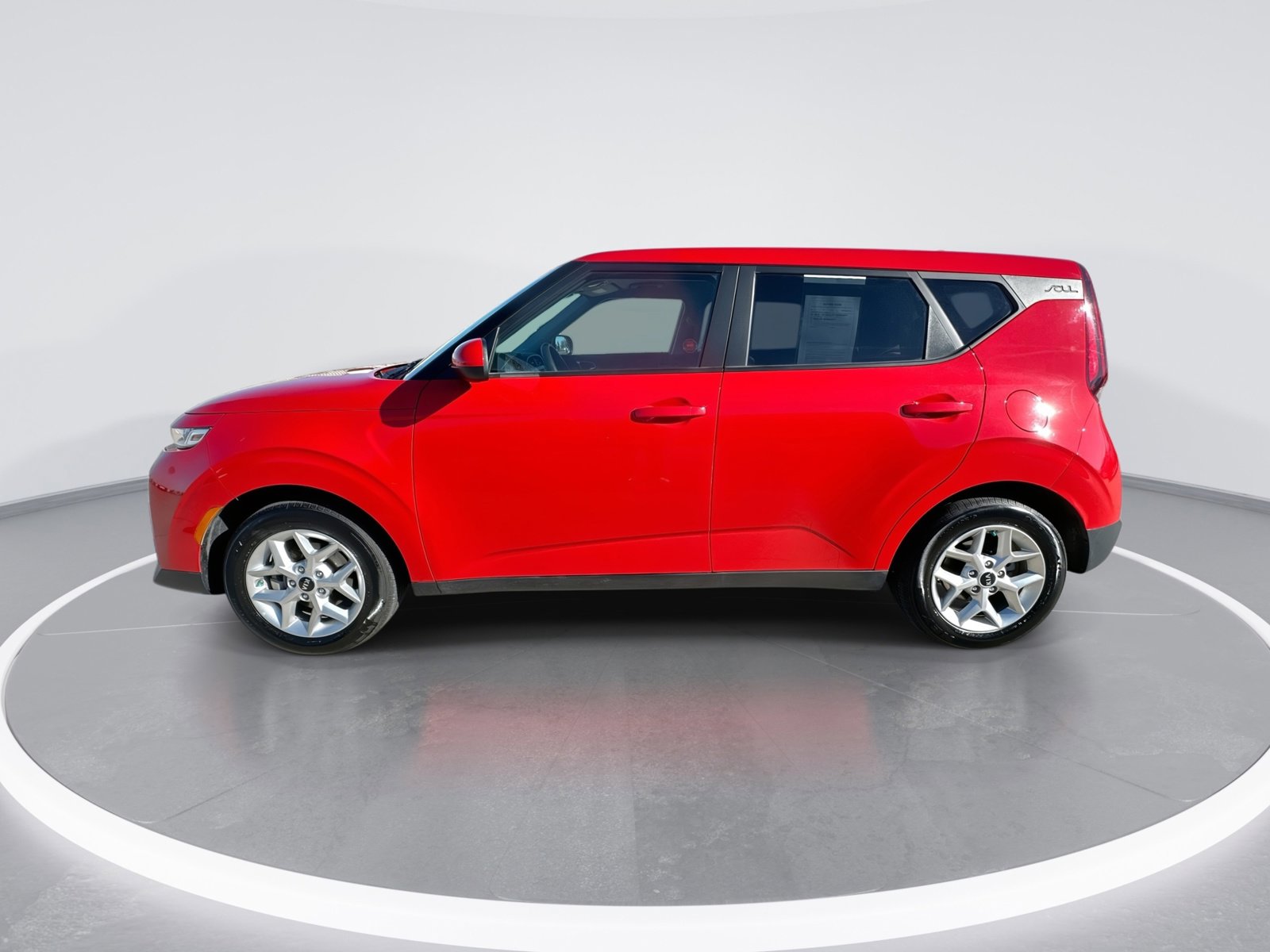 Used 2020 Kia Soul S FWD image 5