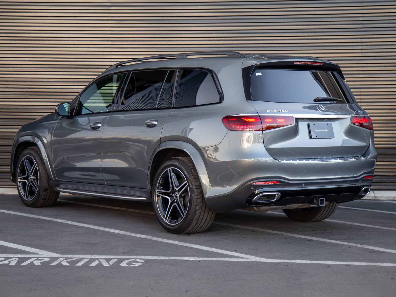 Used 2024 Mercedes-Benz GLS 450 4MATIC image 3