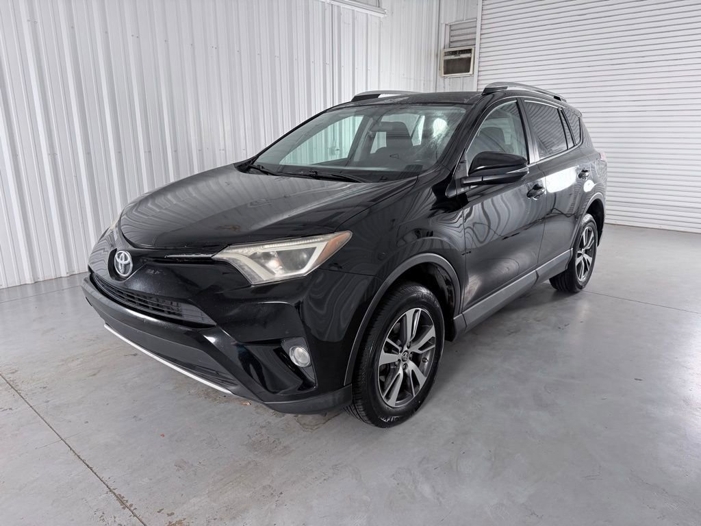 Used 2016 Toyota RAV4 XLE FWD image 1