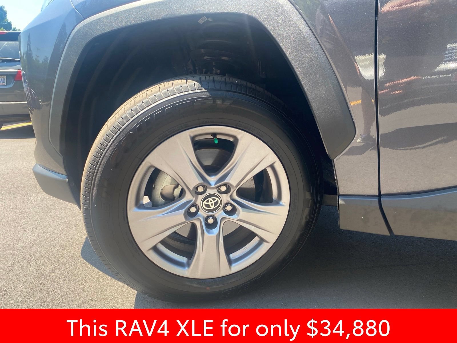 Used 2025 Toyota RAV4 XLE FWD image 58