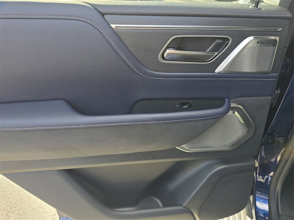 New 2026 INFINITI QX80 SPORT w/ Sport Exterior Package image 10