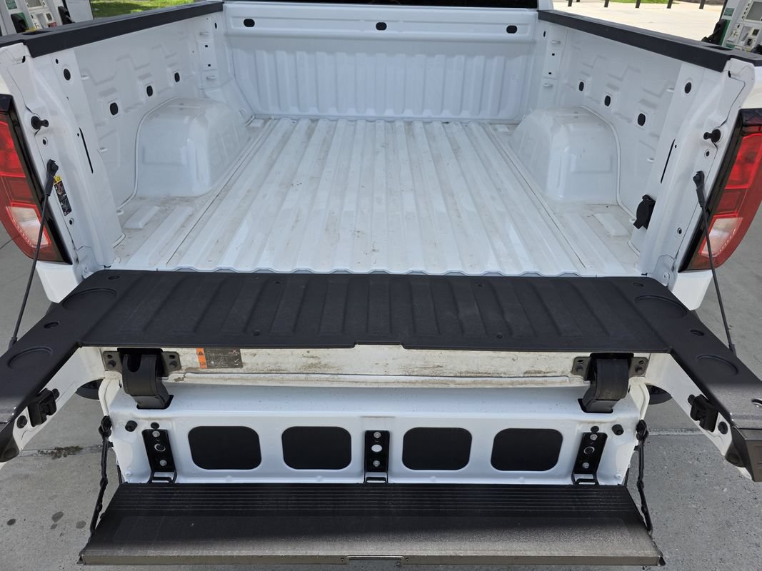 Used 2026 GMC Sierra 1500 Pro w/ Graphite Edition RWD image 33