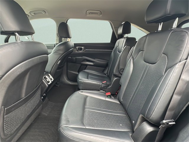 Used 2023 Kia Sorento EX image 11