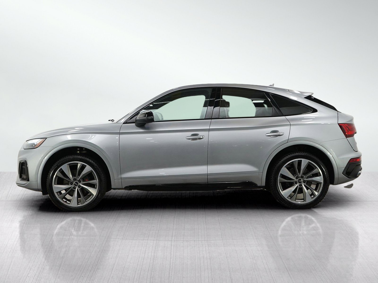 Used 2023 Audi SQ5 Premium Plus w/ Premium Plus Package AWD/4WD image 2