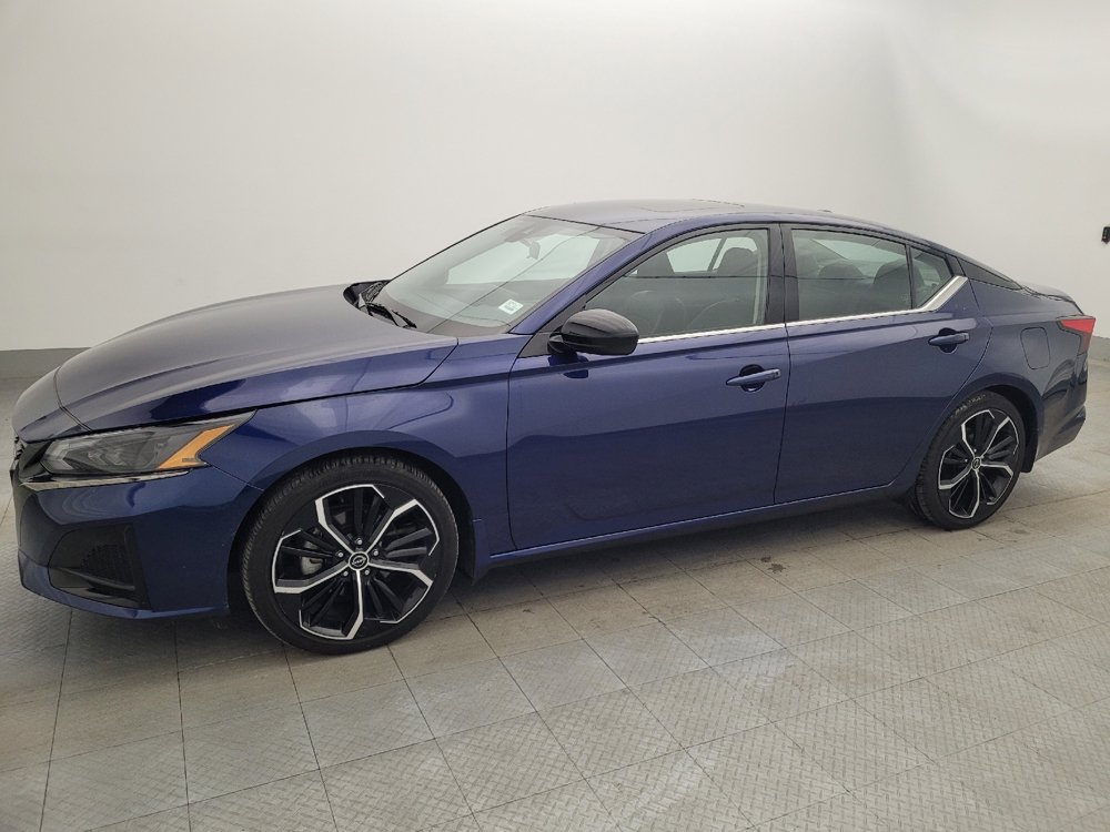 Used 2024 Nissan Altima 2.5 SR w/ SR Premium Package image 2