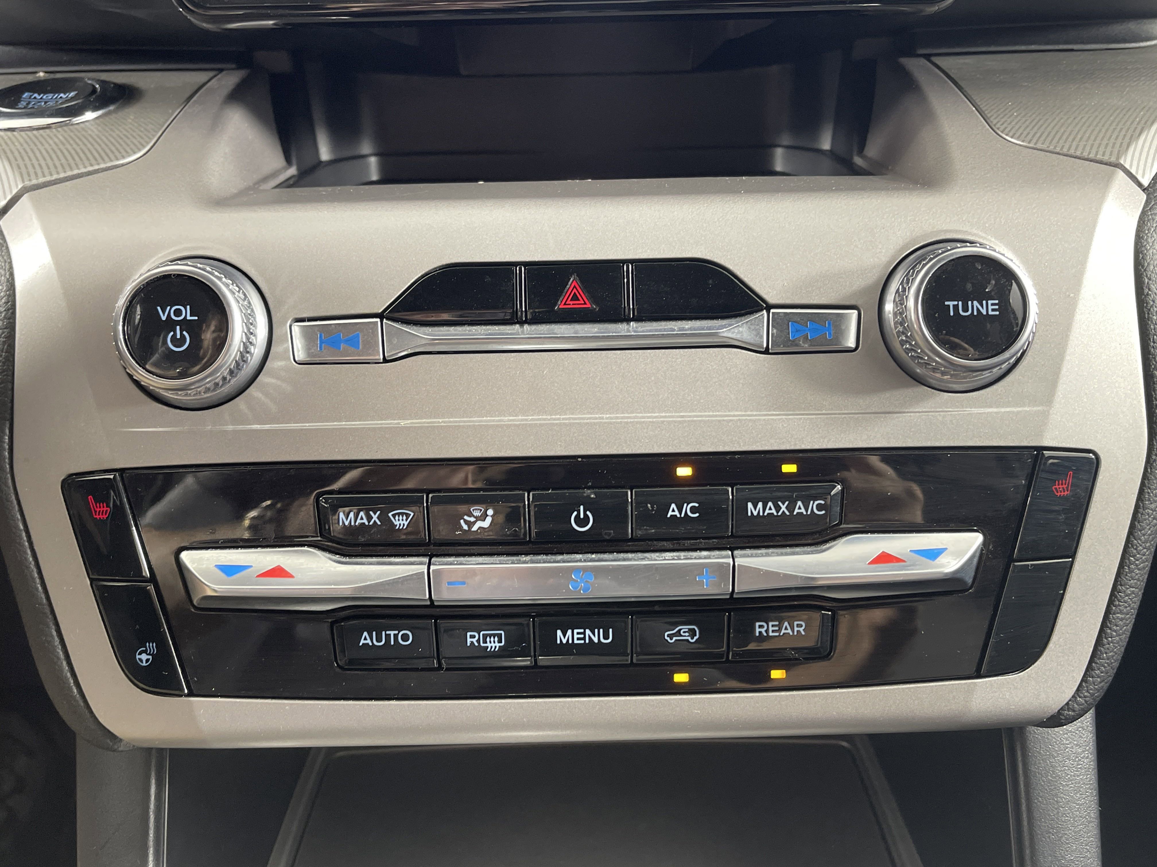 Used 2023 Ford Explorer XLT w/ Equipment Group 202A image 24