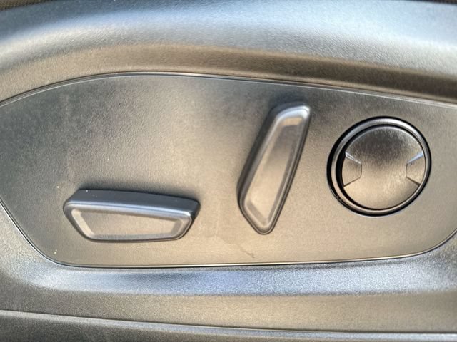 Used 2024 Ford Explorer XLT RWD image 12