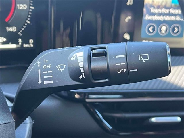 Used 2025 Nissan Kicks SR image 24