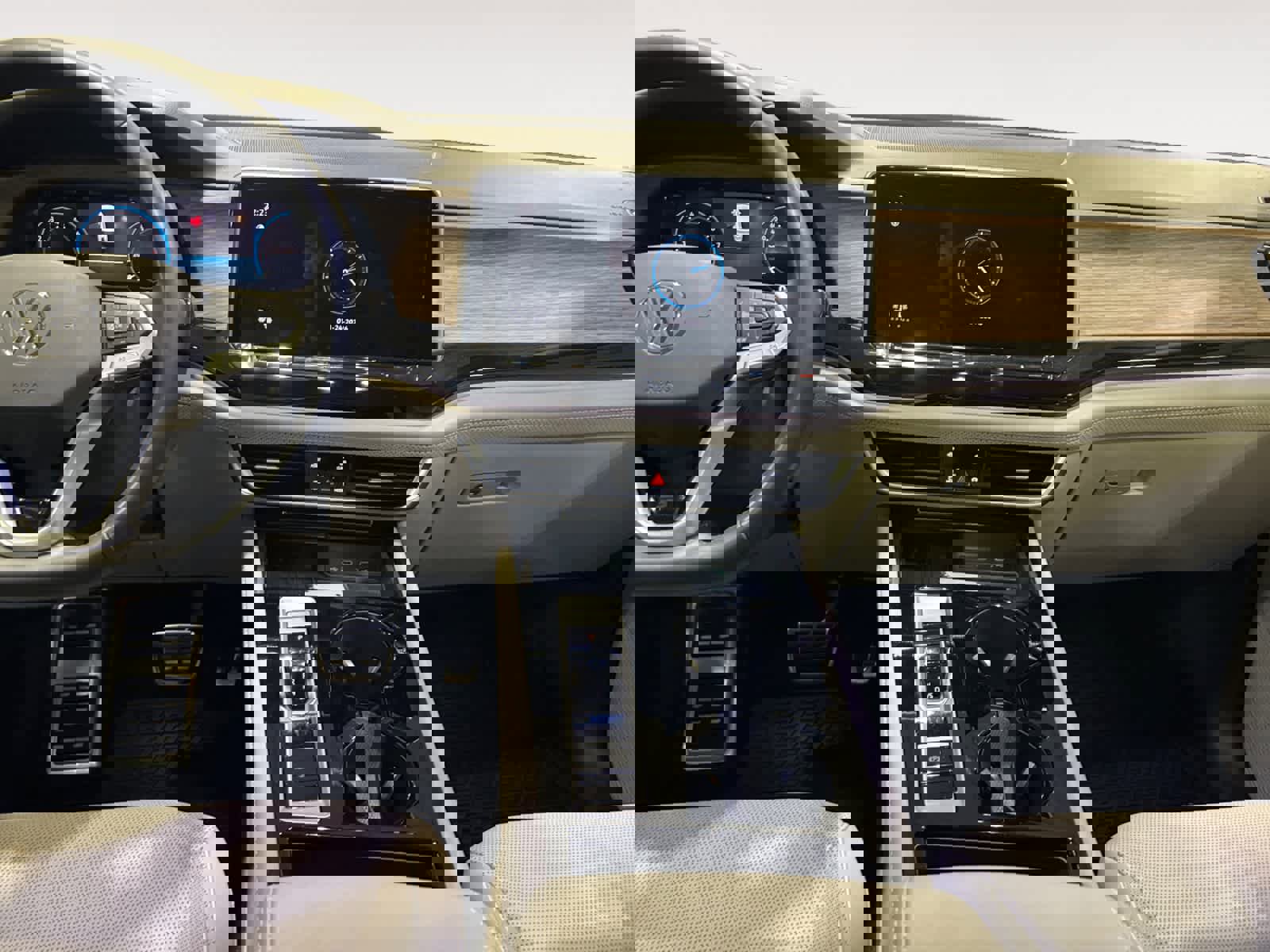 Used 2025 Volkswagen Atlas SEL Premium R-Line image 12