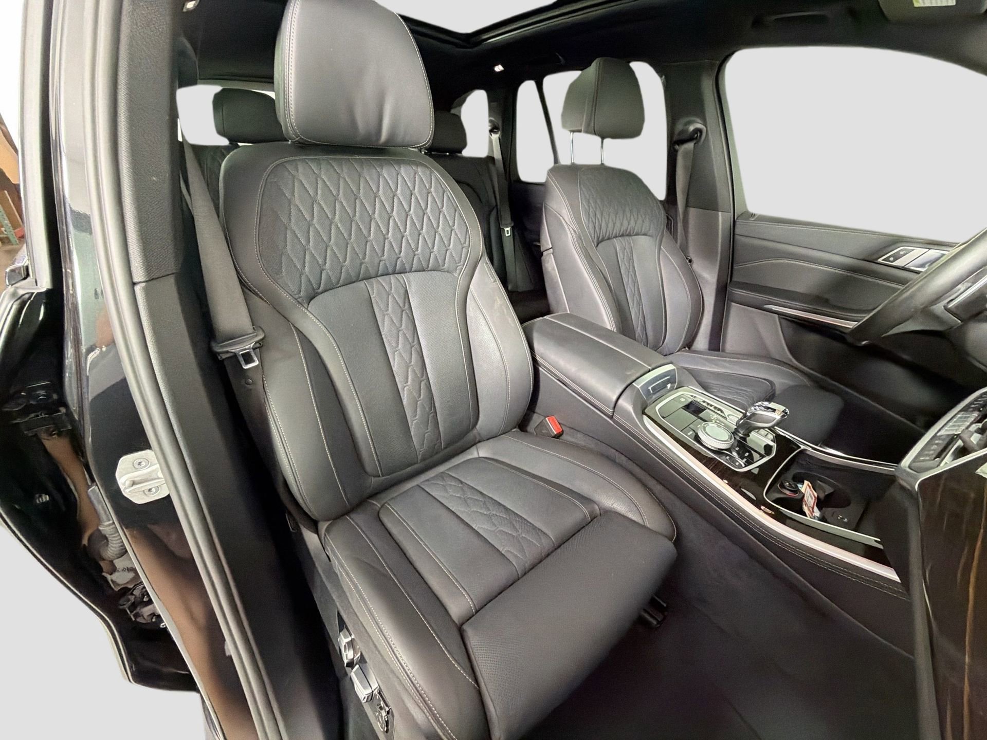 Certified 2023 BMW X5 M50i w/ Executive Package image 30