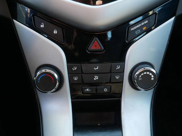 Used 2014 Chevrolet Cruze LT image 29