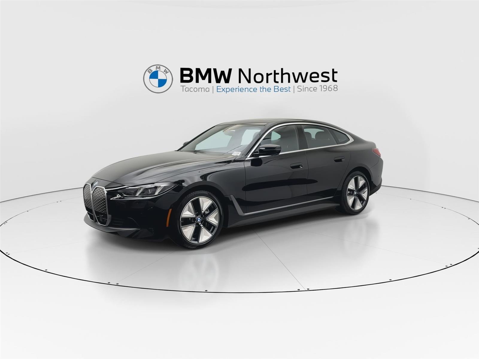 Used 2025 BMW i4 xDrive40i w/ Parking Assistance Package image 9