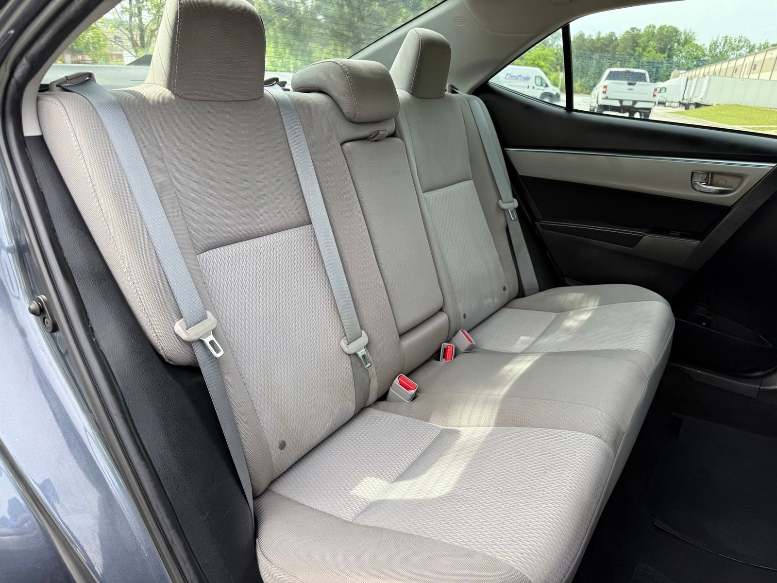 Used 2015 Toyota Corolla LE FWD image 36