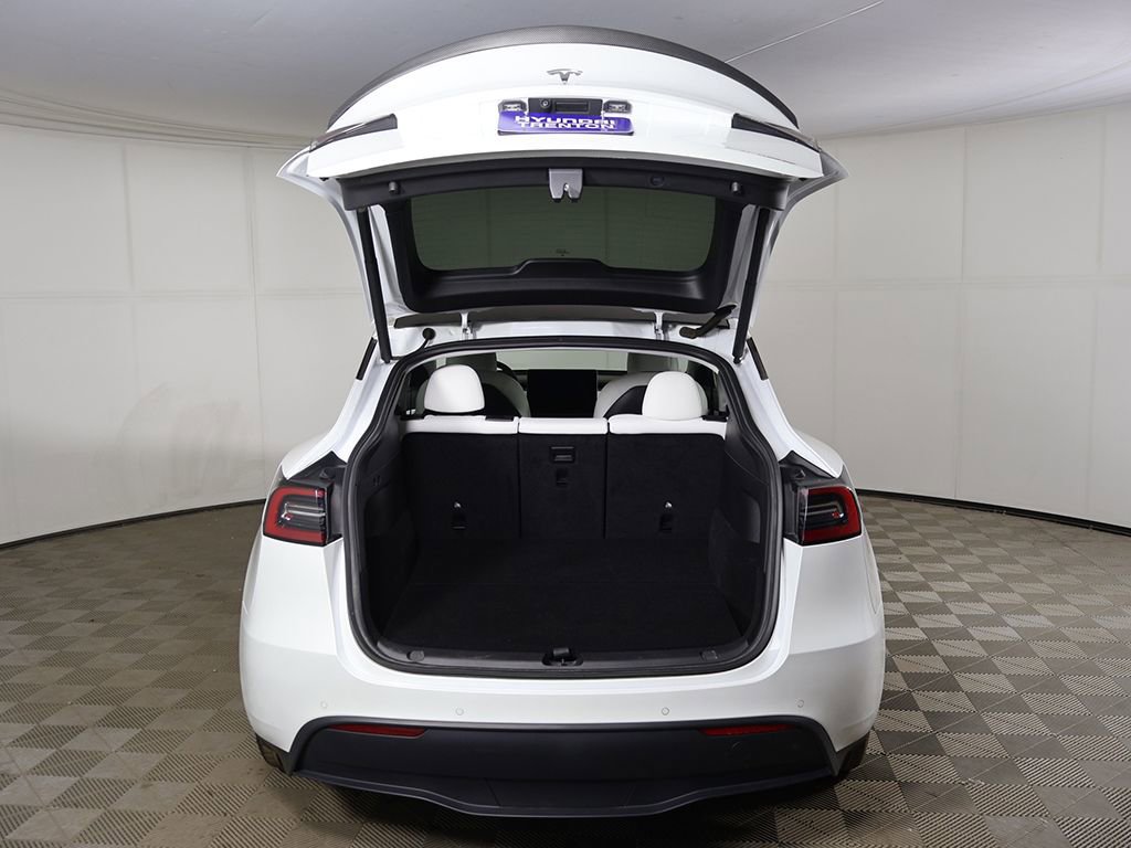 Used 2022 Tesla Model Y Long Range AWD/4WD image 16