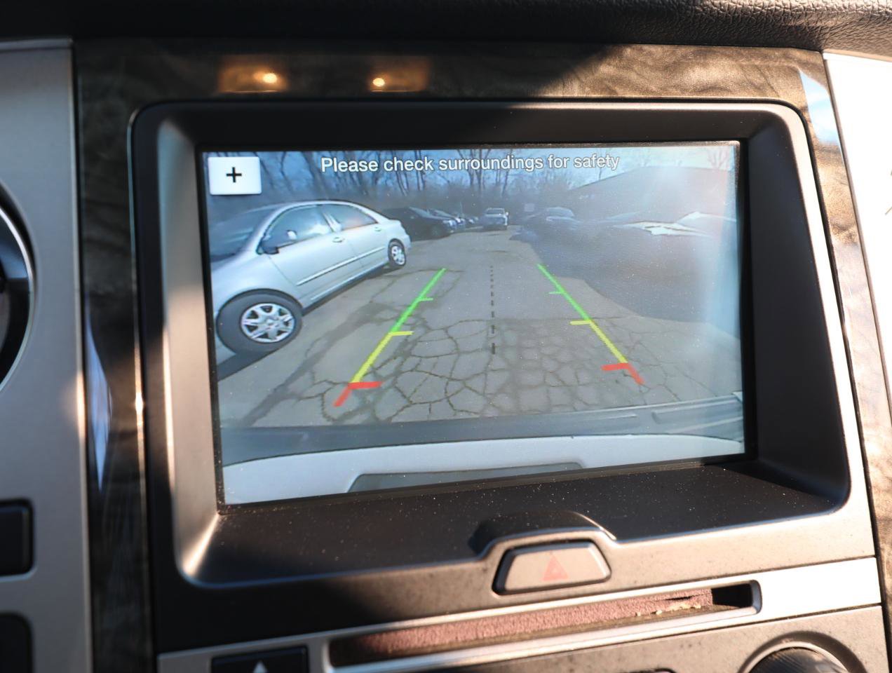 Used 2016 Ford Expedition Limited image 24