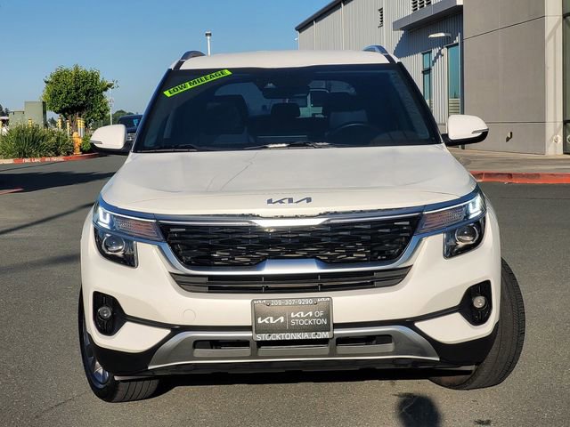 Used 2023 Kia Seltos S w/ Navigation Package FWD image 2