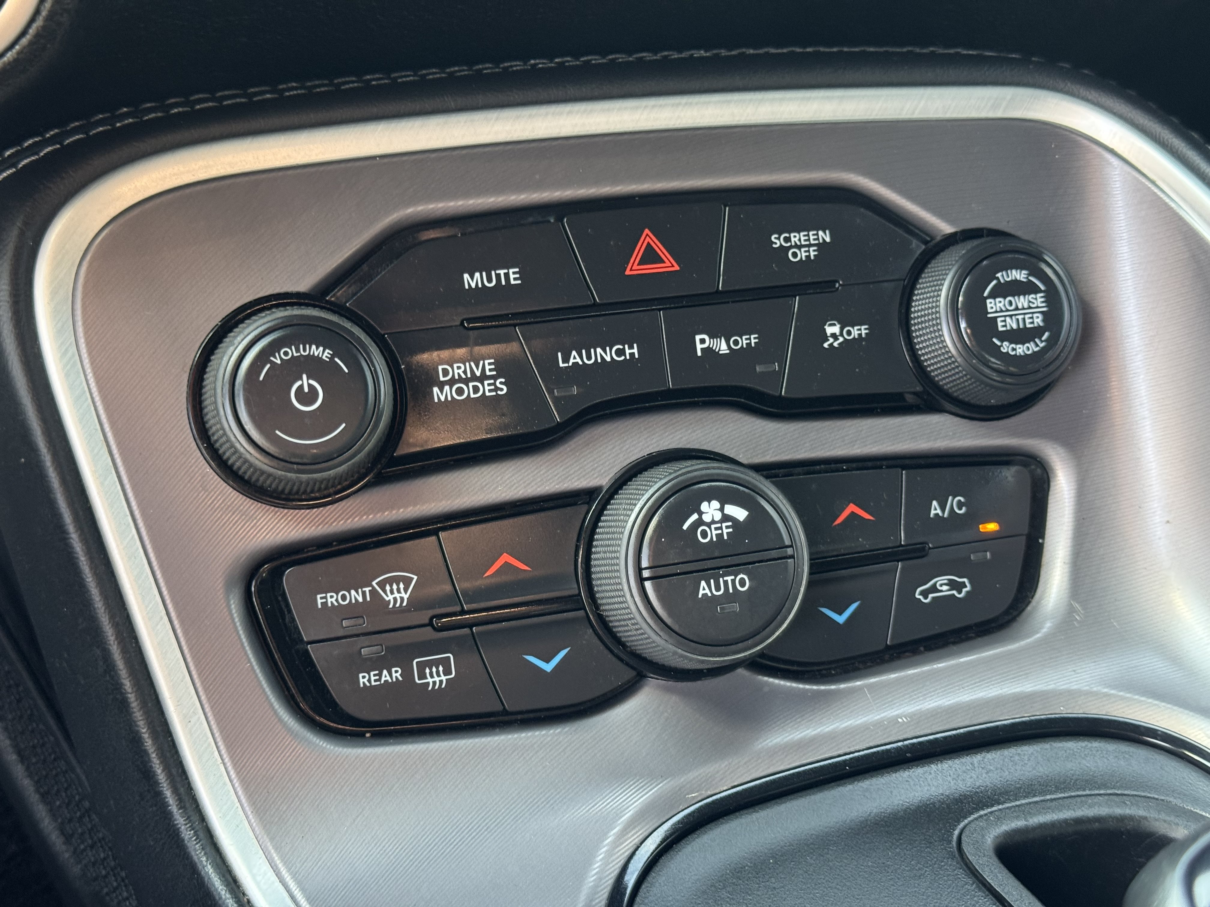 Used 2022 Dodge Challenger R/T Scat Pack w/ Driver Convenience Group RWD image 27