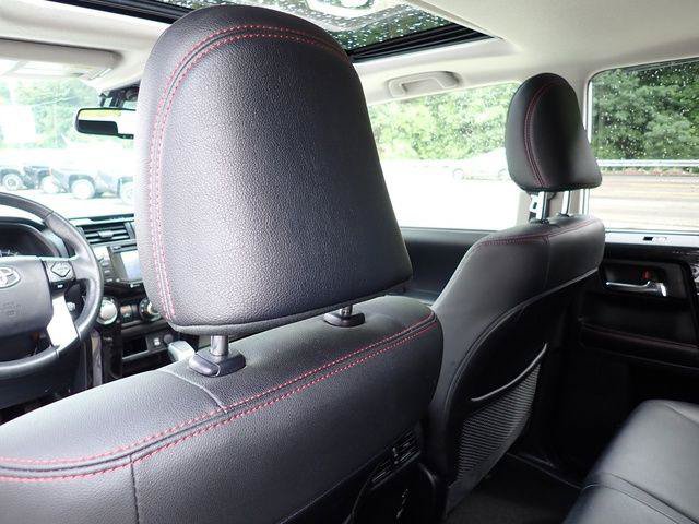 Certified 2019 Toyota 4Runner TRD Off-Road Premium AWD/4WD image 18