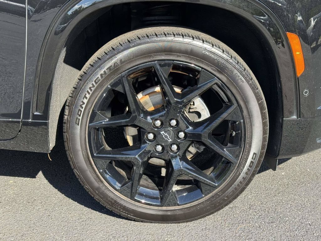 Used 2024 Chevrolet Traverse RS w/ LPO, Floor Liner Package AWD/4WD image 28