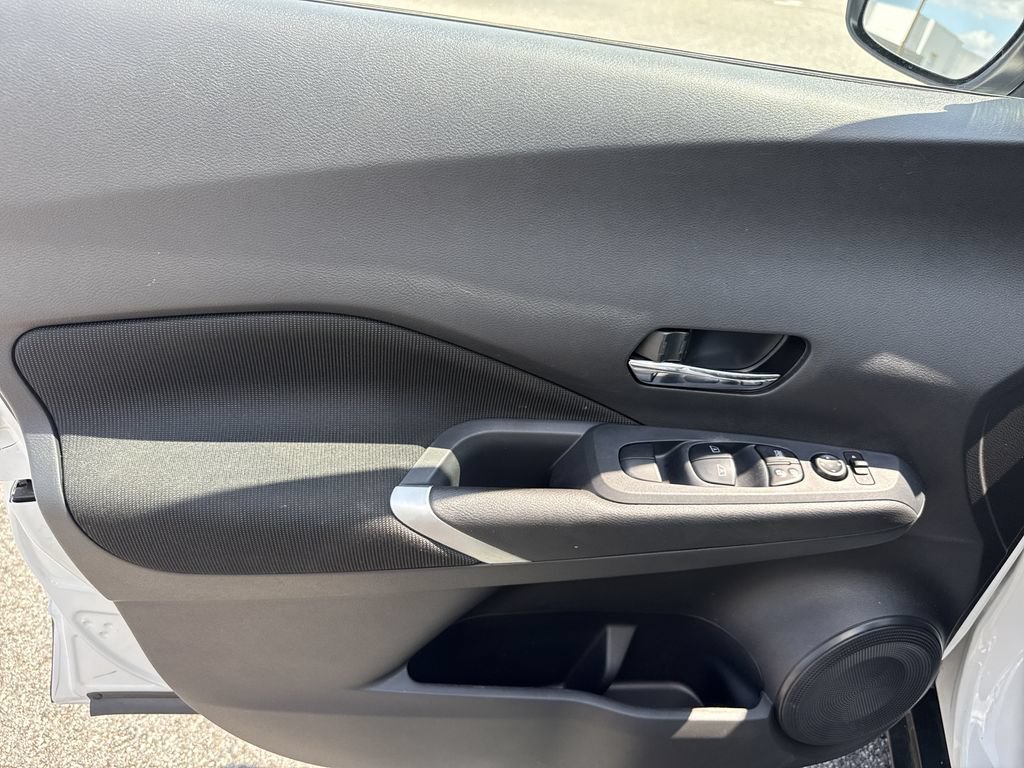 Used 2022 Nissan Kicks SV FWD image 10