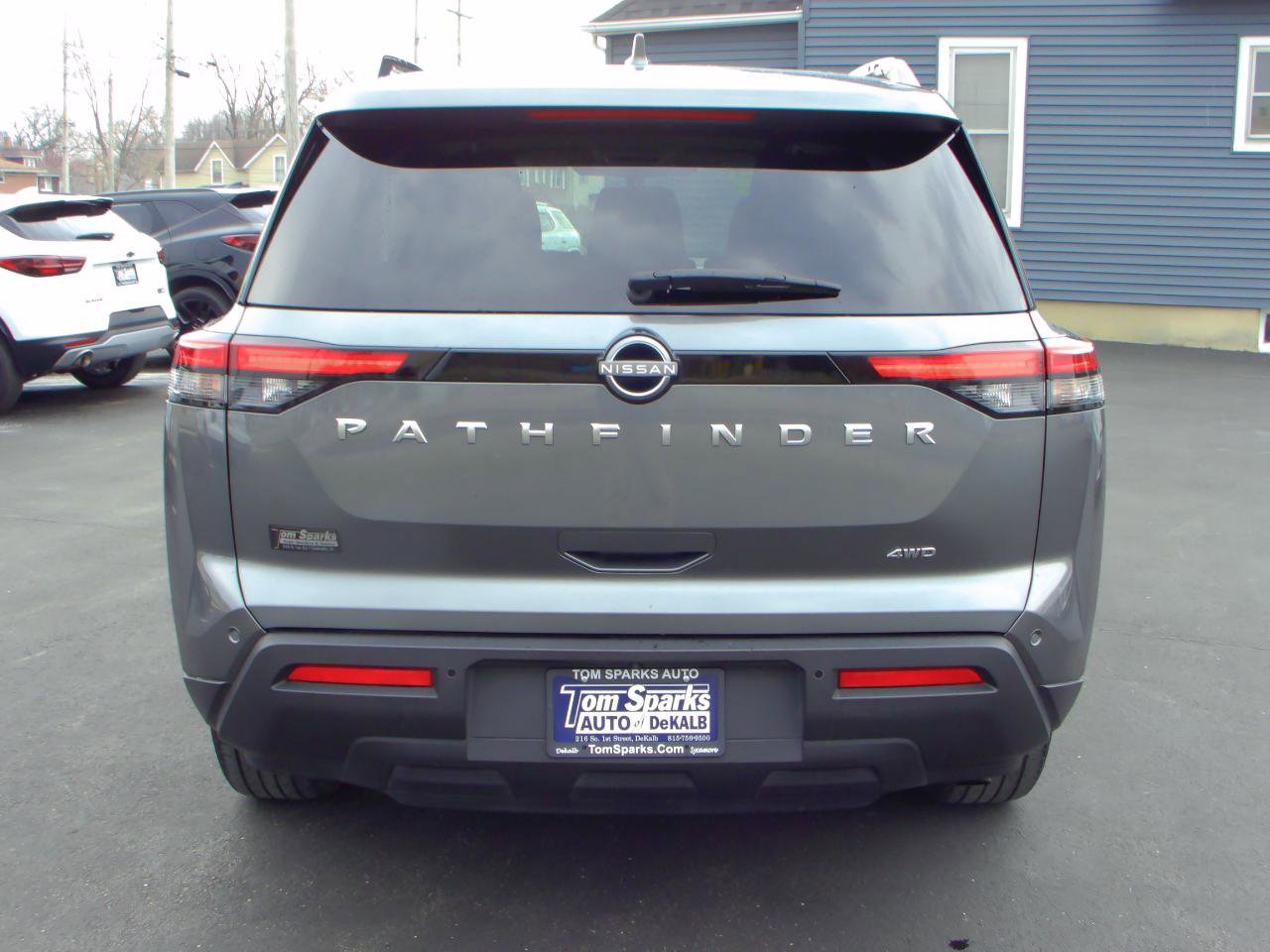 Used 2025 Nissan Pathfinder SV AWD/4WD image 27