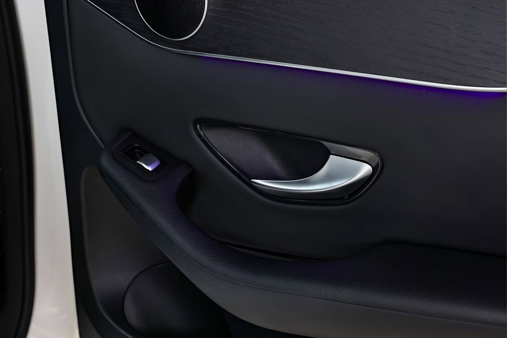 Used 2022 Mercedes-Benz GLC 300 4MATIC image 60