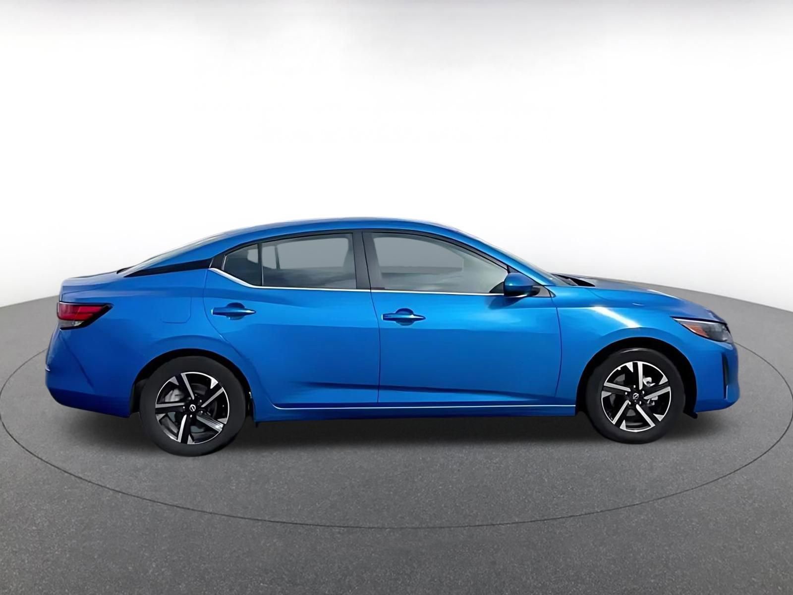 Used 2025 Nissan Sentra SV FWD image 16