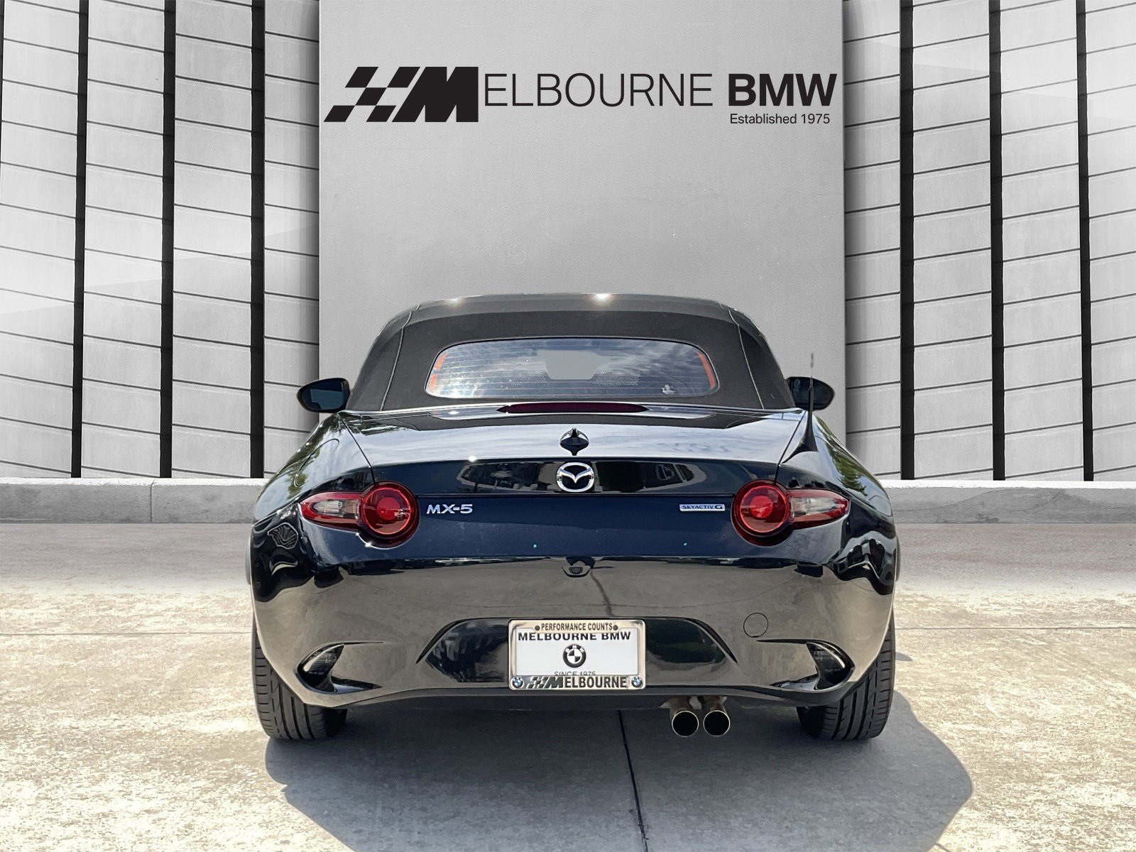Used 2022 MAZDA MX-5 Miata Grand Touring RWD image 5